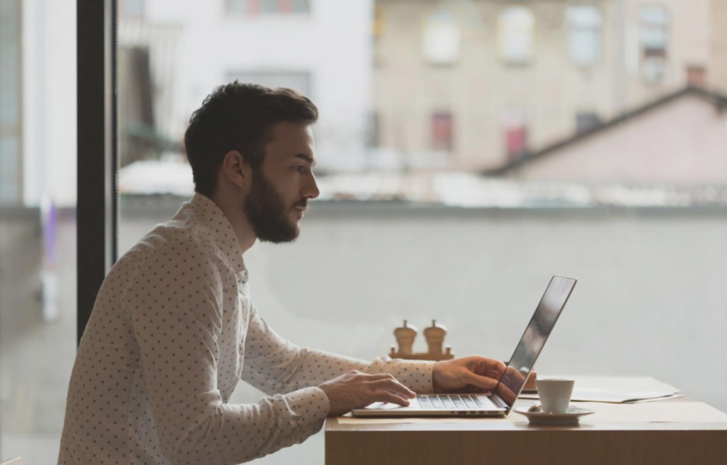 Cashflow Analyse auf Tablet